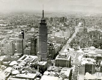 La Latino quiso ser el Empire State mexicano