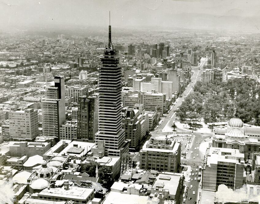 La Latino quiso ser el Empire State mexicano