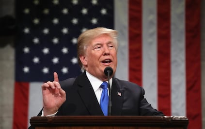 Trump dice que enviará entre 2 mil y 4 mil militares a la frontera con México