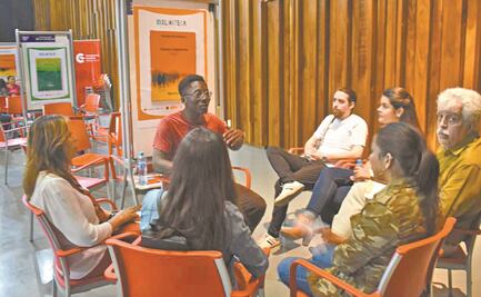 Libros humanos integran el proyecto Leemigramos