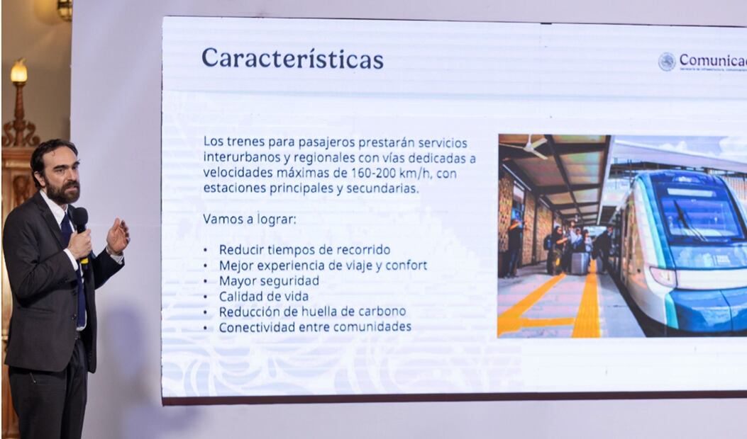 Andrés Lajous, titular de la Agencia Reguladora de Transporte Ferroviario, señaló que el gobierno de la presidenta Sheinbaum Pardo ha avanzado en los proyectos de trenes para pasajeros, además que la Secretaría de la Defensa Nacional (Sedena) trabaja “activamente”. Foto: Hugo Salvador/EL UNIVERSAL