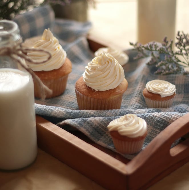 La nata también es conocida como "crema de leche" y se obtiene al dejar la leche entera en reposo / Foto: Unsplash