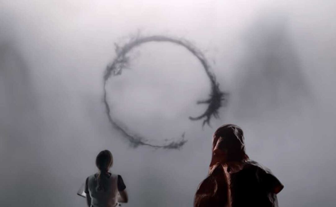 Still de la película "Arrival" (2016), donde una lingüista trata de comunicarse con seres de otro planeta. Foto: Especial