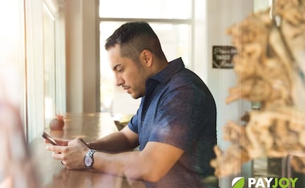 Este smartphone se bloquea si no lo pagas 