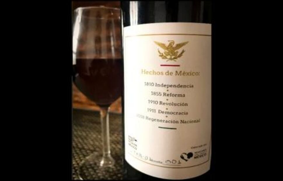 Venden vino tinto con imagen de AMLO