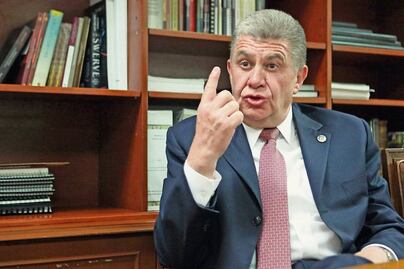 Localizan vehículo de empleados del SAT desaparecidos