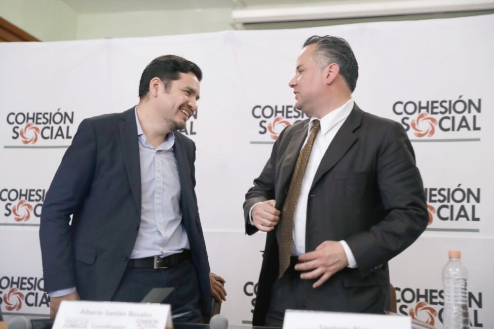 Alberto Serdan, coordinador de Acción Ciudadana Frente a la Pobreza, y Santiago Nieto, ex fiscal de la FEPADE. (IVÁN STEPHENS. EL UNIVERSAL)