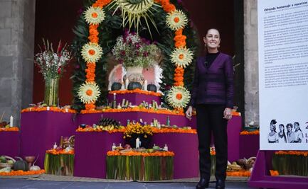 Sheinbaum presenta ofrenda del Día de Muertos en Palacio Nacional; la dedica a mujeres indígenas de México