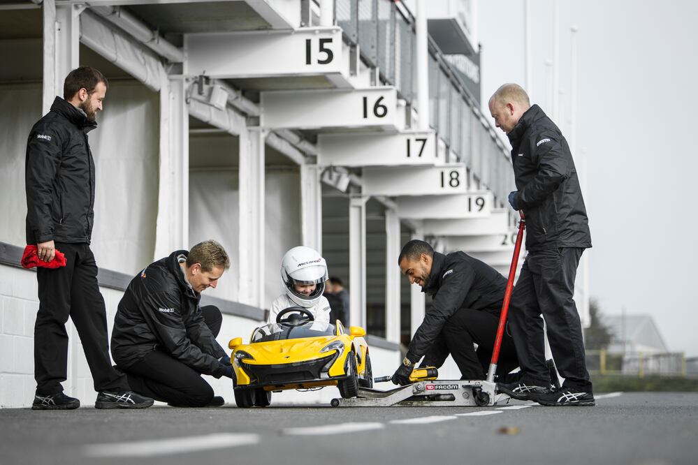 Conoce el primer mini eléctrico de McLaren