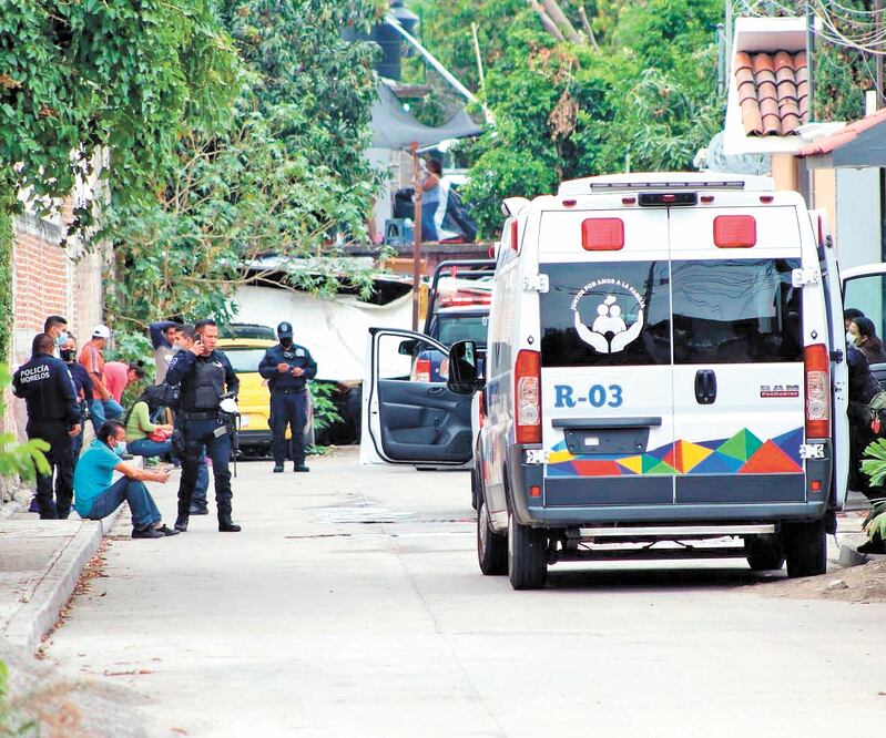 Las víctimas tenían un año seis meses, 15 y 31 años; los menores al parecer eran hijos de la mujer. Foto: ESPECIAL