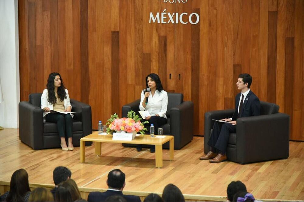 La candidata de la coalición Por la CDMX al Frente se reunió este miércoles con estudiantes de la Universidad Anáhuac del Sur (Foto: Especial)