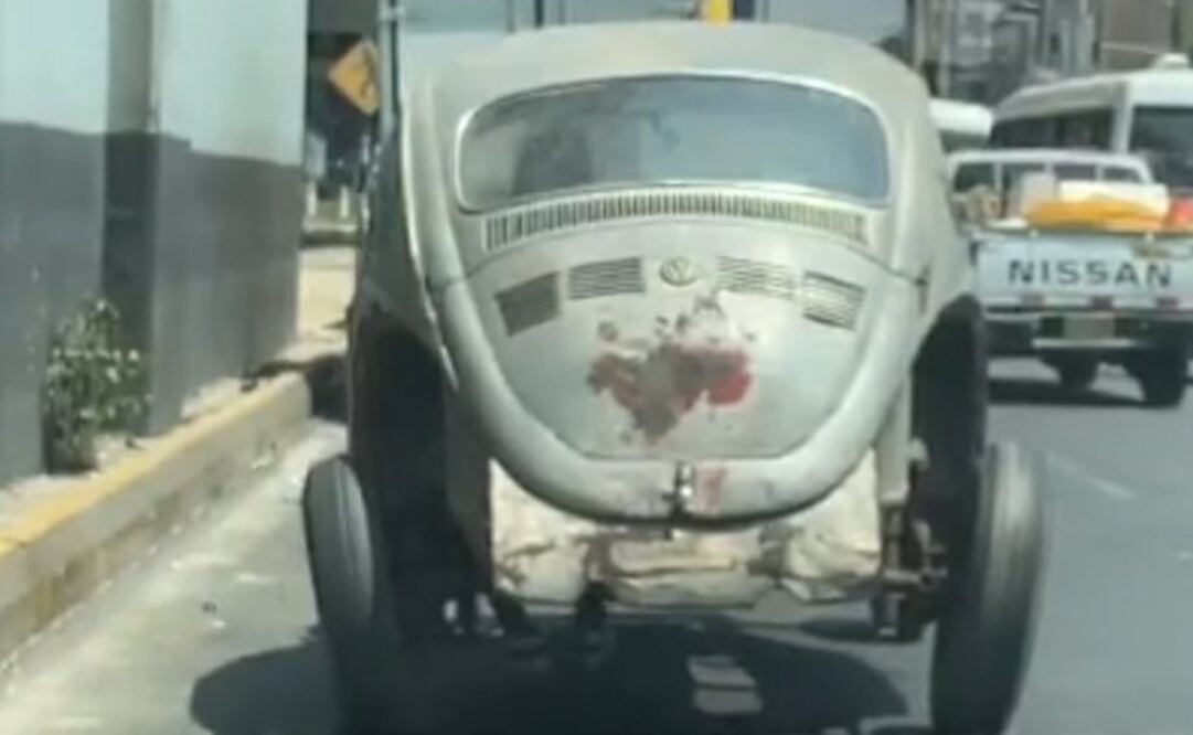 Un conductor nos enseñó cómo se maneja al estilo de Pedro Picapiedra Foto: TikTok @bene_angeles