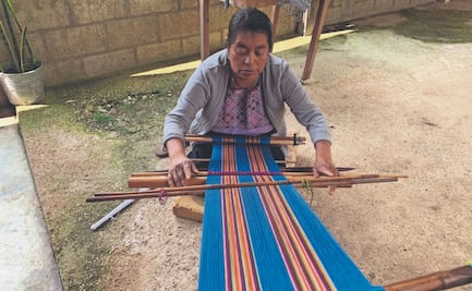 Tejedoras de Zinacantán plasman su cultura