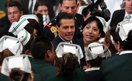 Peña Nieto reconoce labor de la enfermería en México