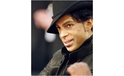 Familia de Prince demanda a médico que recetó medicamentos al cantante