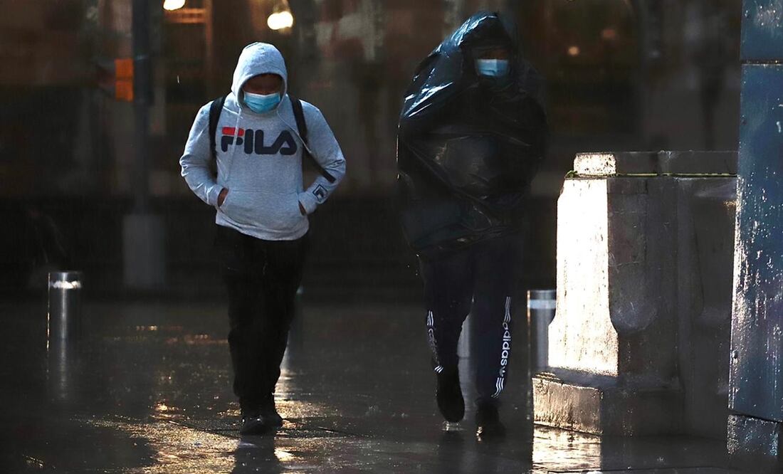 Derivado de estas condiciones climatológicas pueden suscitarse encharcamientos y corrientes de agua sobre calles y avenidas. Foto: Archivo/EL UNIVERSAL