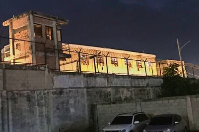 Miran el beisbol tras las rejas en JCC