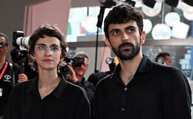 Documental "NAZA" recibe 25 minutos de ovación en Venecia; revela cómo se usó IA para atacar en Gaza