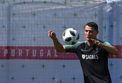 Portugal y CR7, por el liderato