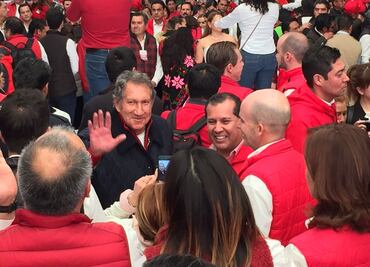 Asisten secretarios, gobernadores y legisladores a cierre de precampaña de Meade