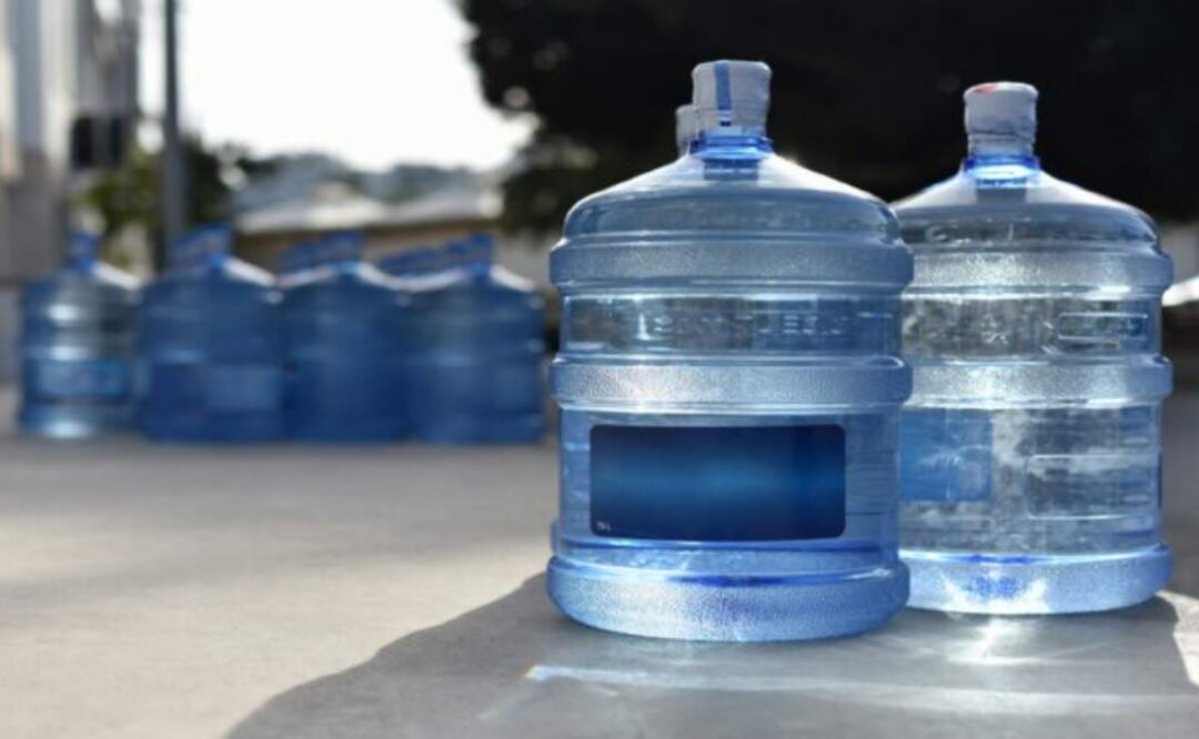 La ola de calor que vive Yucatán ha provocado el aumento en precios de garrafones de agua potable, afectando a las familias del estado (05/04/2025). Foto: Especial