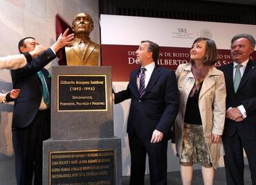 Honran a mexicano que ayudó a judíos a escapar de nazis