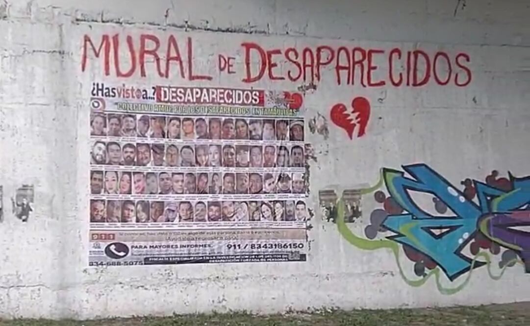 En el sitio, colocaron una manta con fotografías y datos de sus familiares desaparecidos, así como la leyenda: "Mural de Desaparecidos". Foto: Especial