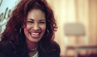 Selena: el micrófono con lipstick