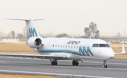 Sobrecargos de aerolínea mexicana aceptan convenio de pago de adeudos