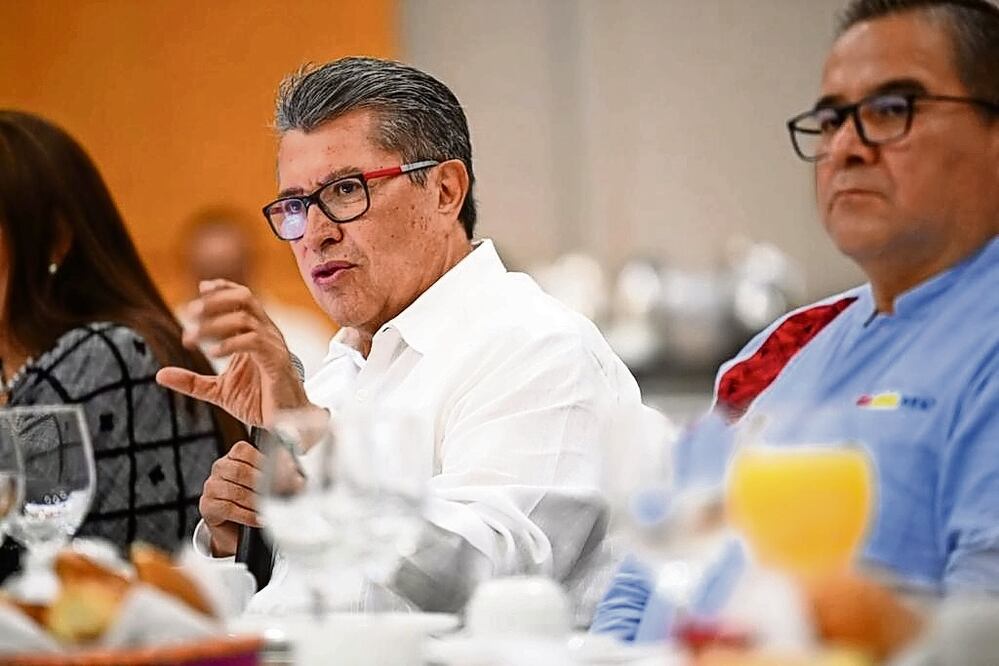 Dijo que ha gastado 2 mdp en 40 días de recorridos. Foto: Especial