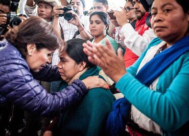 Supervisa Rosario Robles entrega de ayuda a damnificados por “Earl”