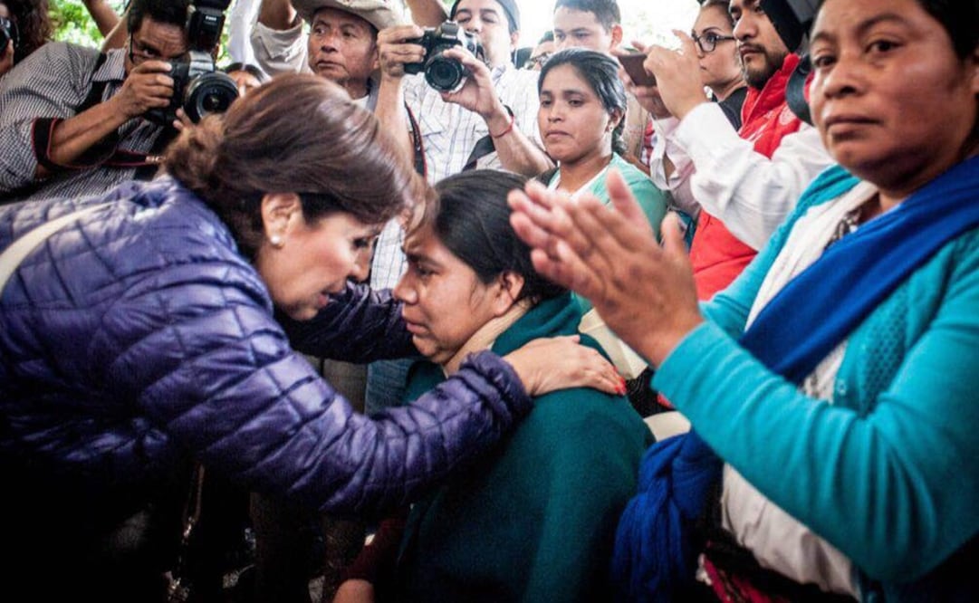 Rosario Robles realizó un recorrido en colonias afectadas de Hiachinango, Puebla. /Especial