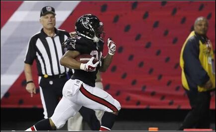 Freeman y Falcons aplastan a 49ers 