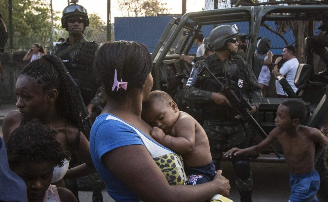 (En Brasil, el ejército ha sido desplegado en las favelas. Foto: Archivo/EFE)