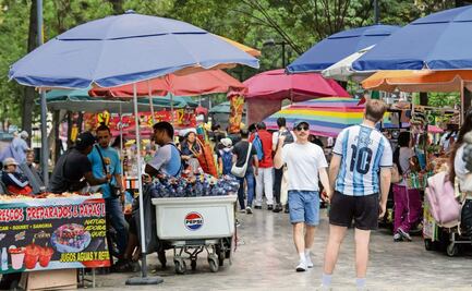 En la Alameda ambulantes hacen su agosto