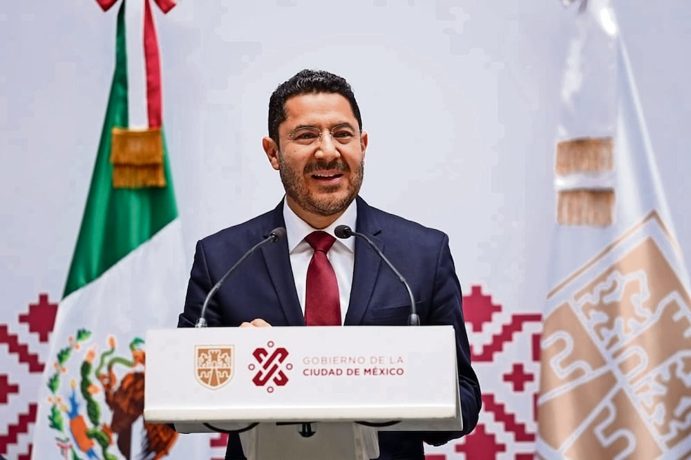 Batres dijo que “no venimos simplemente a administrar”. Foto: Especial