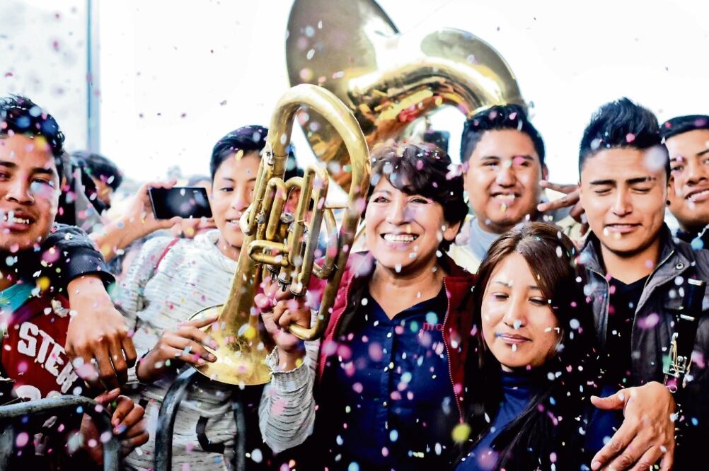 Durante los eventos del día de ayer, en los que la morenista estuvo rodeada de jóvenes mexiquenses, ofreció becas para estudiantes (CUARTOSCURO)