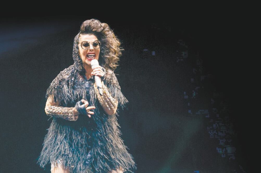 Alejandra decidió hacer covers de canciones que la marcaron. Foto: CLASOS