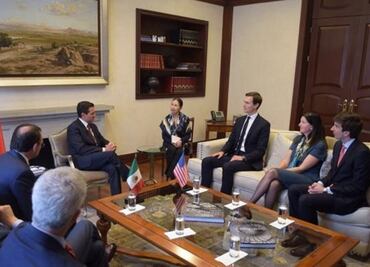 Peña Nieto meets with top U.S. envoy