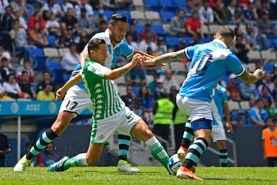 Puebla derrotó al Real Betis en el duelo del 75 aniversario