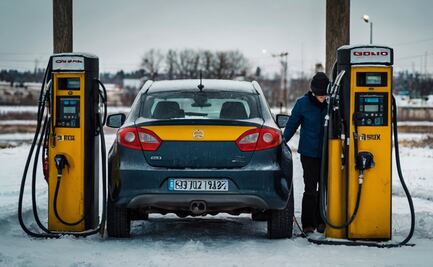 ¿Los autos gastan más gasolina en invierno?