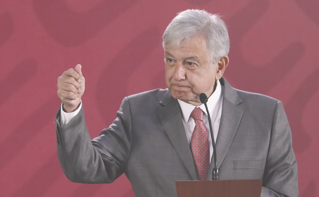 Día de la Mujer aparece en la agenda de AMLO