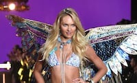 Candice Swanepoel deja a sus fans sin palabras con vestido lencero sin ropa interior. Foto: AP