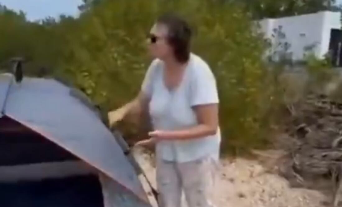 Extranjera lanza huevos a automóvil de familia yucateca (16/03/2025). Foto: Captura de pantalla