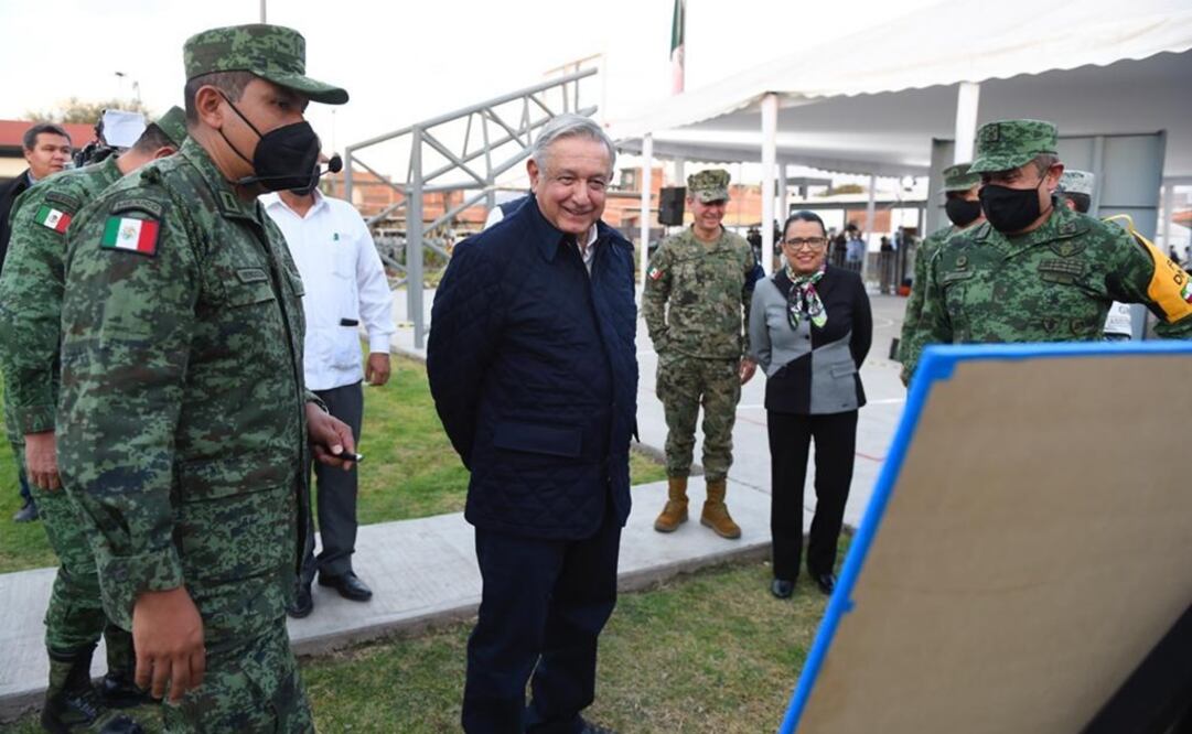 El presidente en la inauguración del cuartel de la Guardia Nacional en Zamora. Foto: Especial