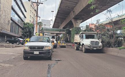 Bacheo en Periférico Norte causa caos