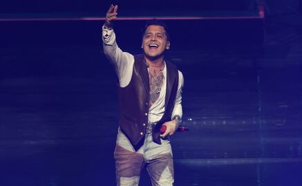 No se puede ni con Nodal ni con su papá