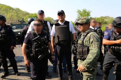 Pobladores liberan a militares retenidos tras detención de "El Abuelo"