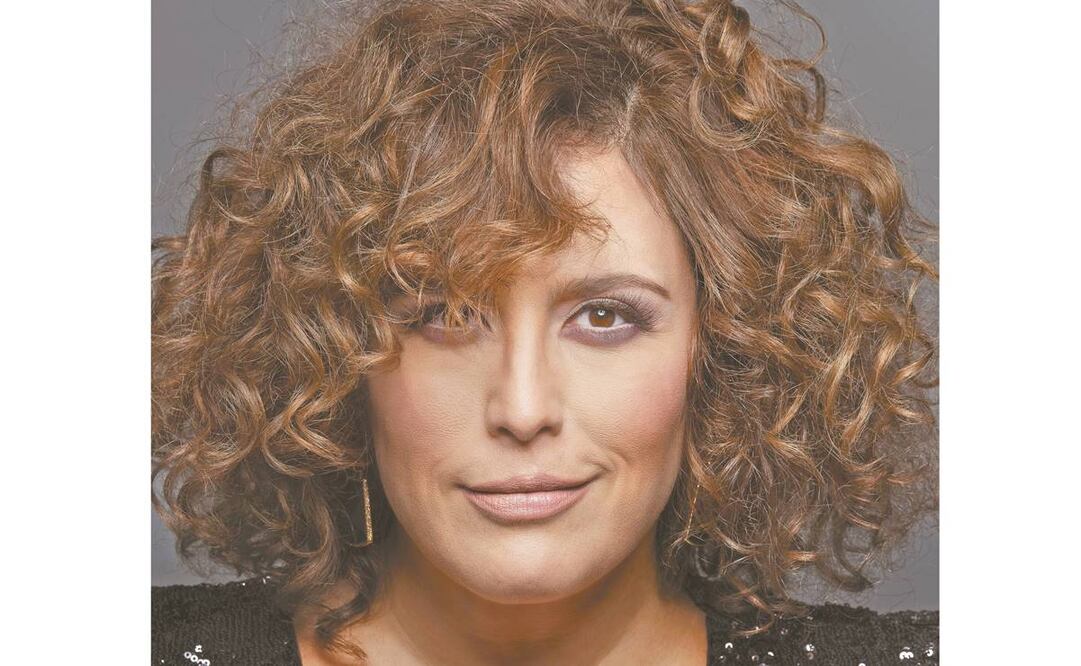 El programa que conduce Angélica, quien lleva 10 años casada con el productor Otto Padrón, buscará formar parejas que podrán optar entre ganar amor o dinero. Foto: Estrella TV.