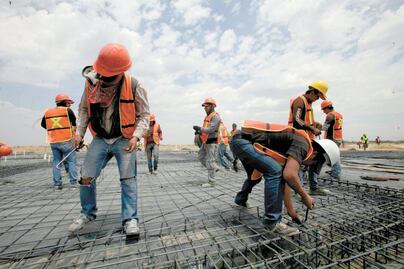 Producción de empresas constructoras registra baja de 2.9%; hila cinco meses a la baja